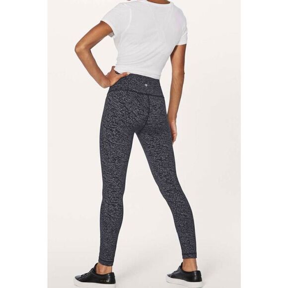 LULULEMON ATHLETICA Wunder Under Hi-Rise 7/8 Tight Size 4 - Picture 2 of 4